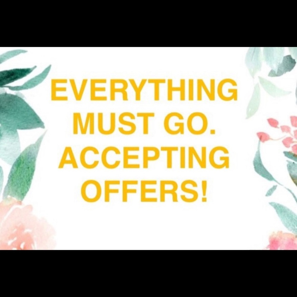 Make an offer! Looking to sell everything 😘☺️❤️